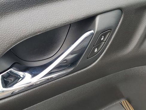 Used 2021 GMC Acadia SLE w/ Driver Convenience Package image 20