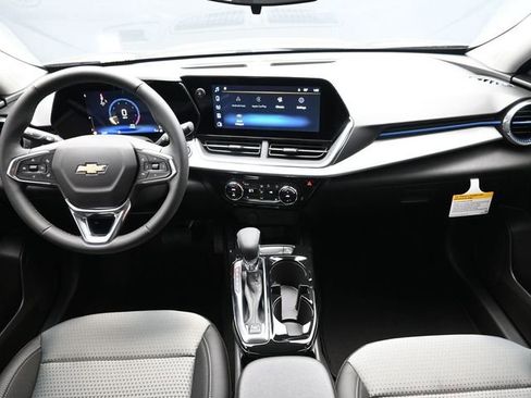 New 2026 Chevrolet Trax LT w/ Driver Confidence Package FWD image 24