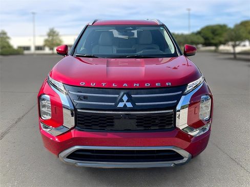 New 2025 Mitsubishi Outlander SEL image 2