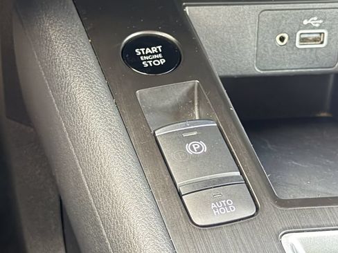 Used 2025 Nissan Kicks S FWD image 18
