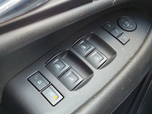 Used 2020 Cadillac Escalade Luxury AWD/4WD image 25
