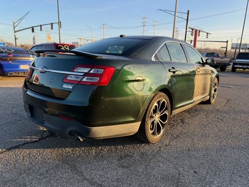 Used 2013 Ford Taurus SHO image 4