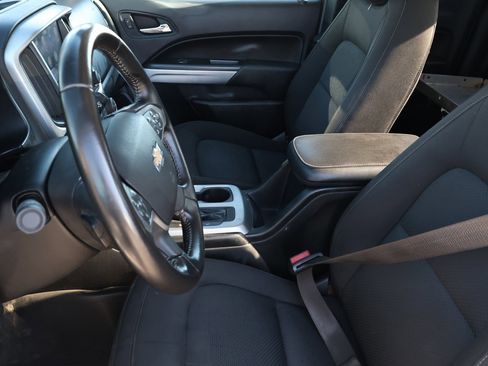 Used 2021 Chevrolet Colorado LT w/ Fleet Safety Package image 13