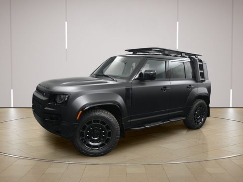 New 2026 Land Rover Defender 110 AWD/4WD image 1