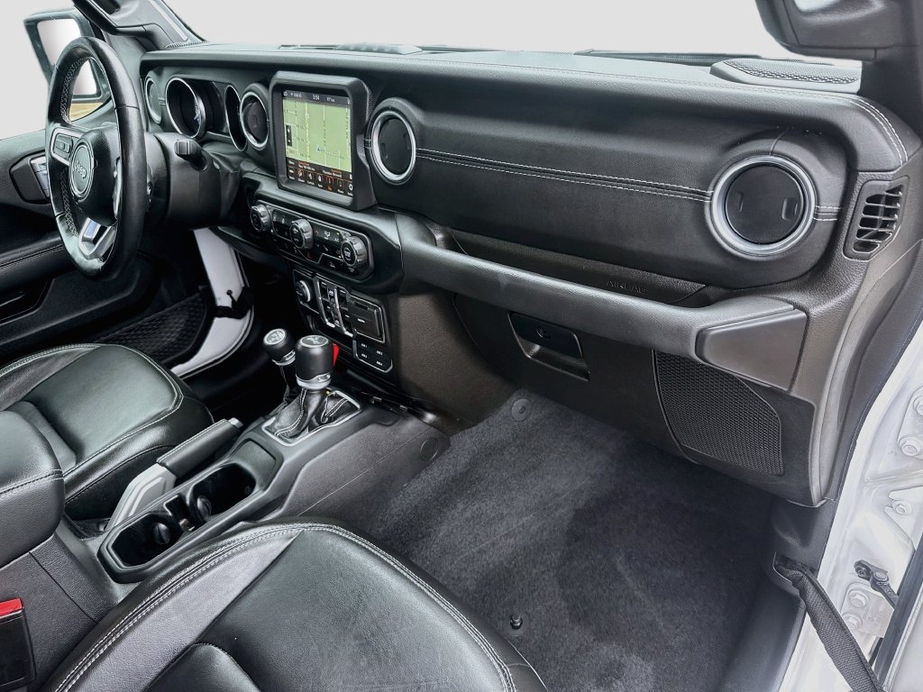 Used 2022 Jeep Wrangler Unlimited Sahara w/ Cold Weather Group AWD/4WD image 34