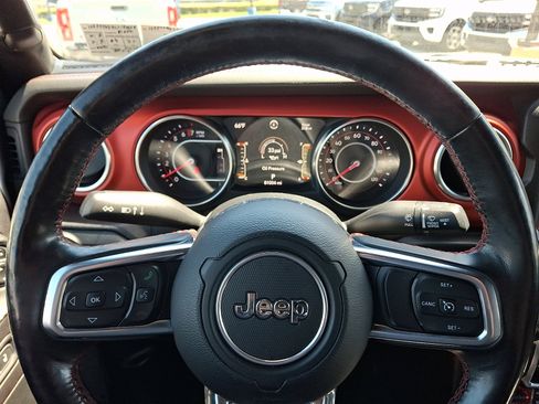 Used 2020 Jeep Gladiator Rubicon AWD/4WD image 23