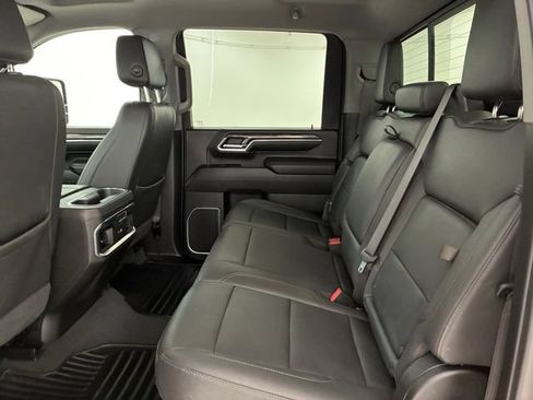 Used 2024 Chevrolet Silverado 2500 LTZ w/ LTZ Convenience Package AWD/4WD image 18