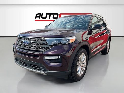 Used 2023 Ford Explorer King Ranch w/ Technology Package AWD/4WD image 3