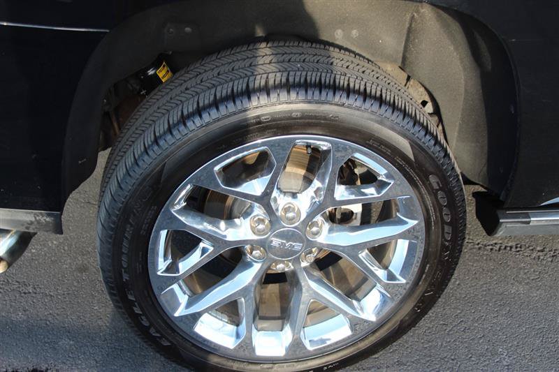 Used 2019 GMC Yukon Denali w/ Denali Ultimate Package AWD/4WD image 34