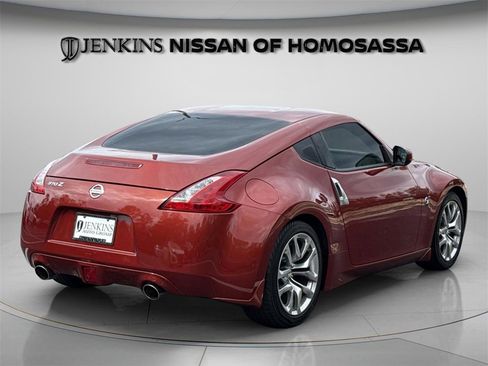 Used 2014 Nissan 370Z Coupe image 10