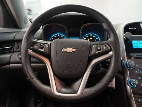 Used 2013 Chevrolet Malibu LS FWD image 17