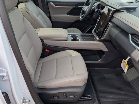 New 2026 GMC Acadia Elevation w/ Elevation Premium Package image 25