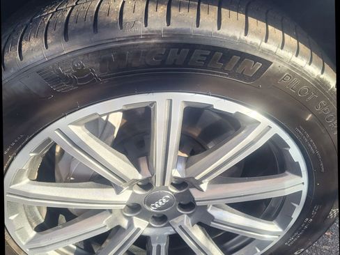 Used 2018 Audi Q7 3.0T Prestige w/ Prestige Package image 11