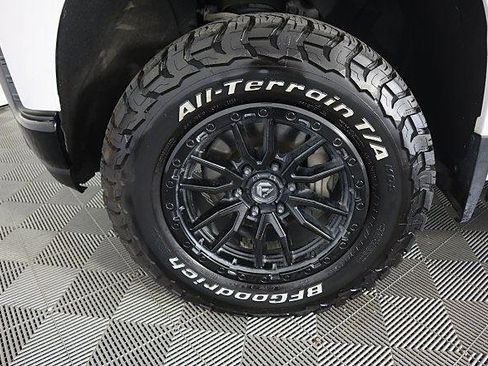 Used 2022 Chevrolet Silverado 1500 LT Trail Boss image 17