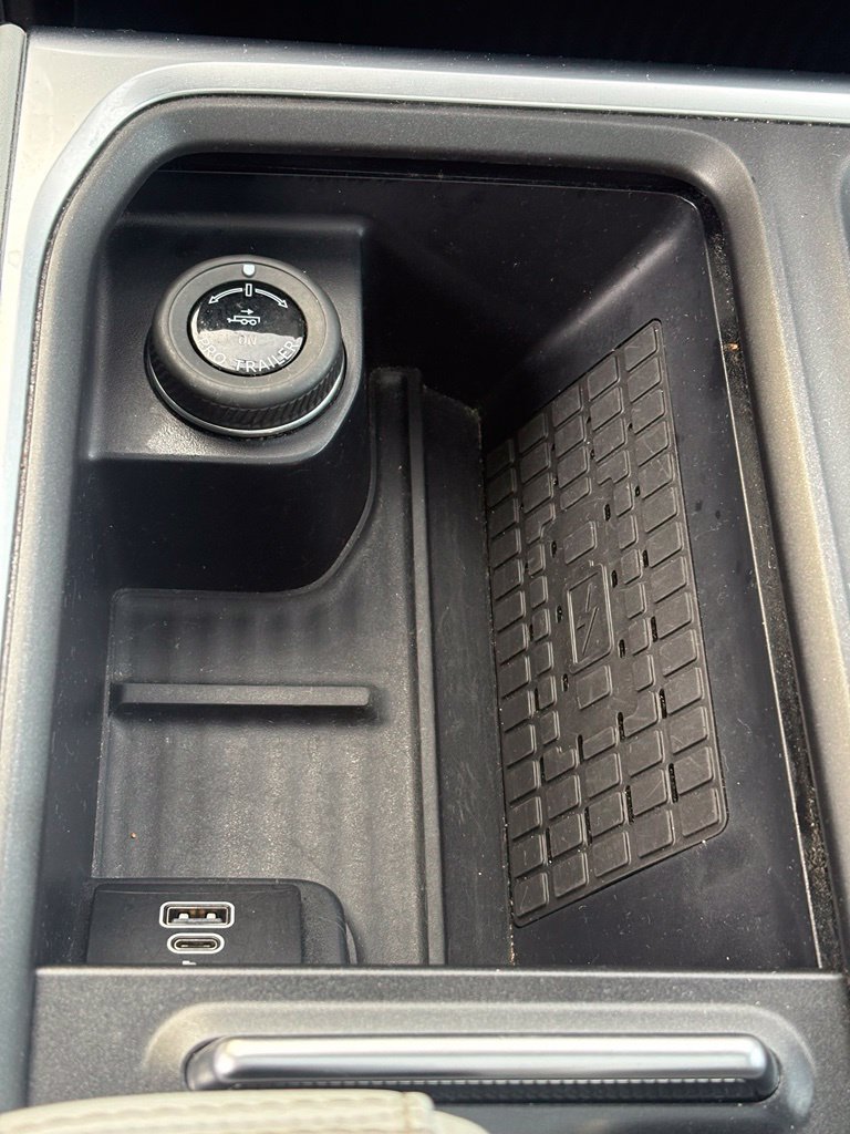 Used 2025 Ford Expedition Platinum w/ Driver's Package AWD/4WD image 30