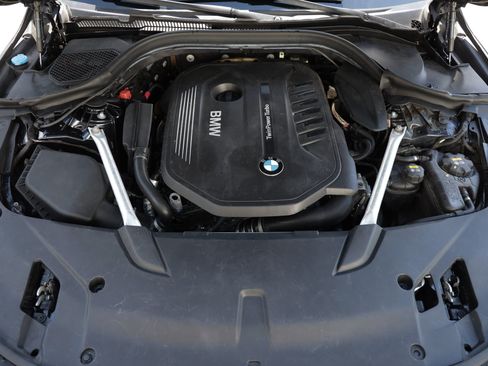 Used 2018 BMW 640i Gran Turismo xDrive w/ M Sport Package AWD/4WD image 24
