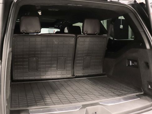 Used 2024 Cadillac Escalade ESV V w/ LPO, ONYX Package image 9