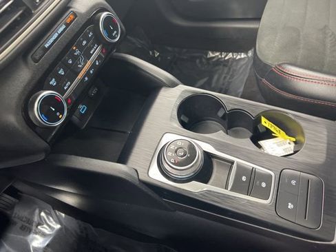 Used 2022 Ford Escape SEL w/ SEL Stealth AWD Package image 18