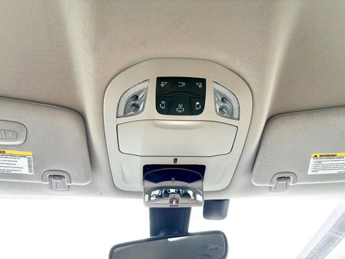 Used 2020 Chrysler Pacifica Touring-L w/ Tire & Wheel Group image 17