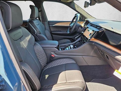 New 2026 Jeep Grand Cherokee L Limited AWD/4WD image 17