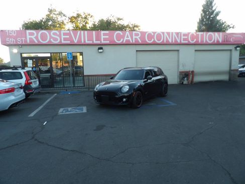 Used 2017 MINI Cooper Clubman ALL4 AWD/4WD image 1