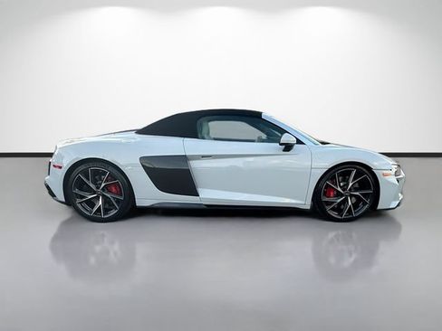 Used 2023 Audi R8 V10 performance w/ Carbon Exterior Package RWD image 2
