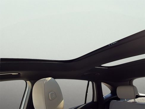 Certified 2026 Mercedes-Benz GLA 250 4MATIC image 18