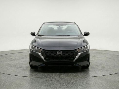 Used 2025 Nissan Sentra SV FWD image 2