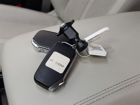 Used 2022 Kia Sorento SX image 30