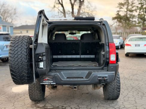 Used 2010 HUMMER H3 AWD/4WD image 17