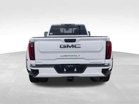 Used 2024 GMC Sierra 3500 Denali Ultimate AWD/4WD image 7