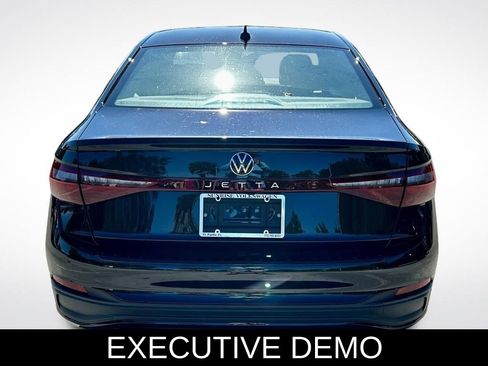 Used 2025 Volkswagen Jetta Sport image 6