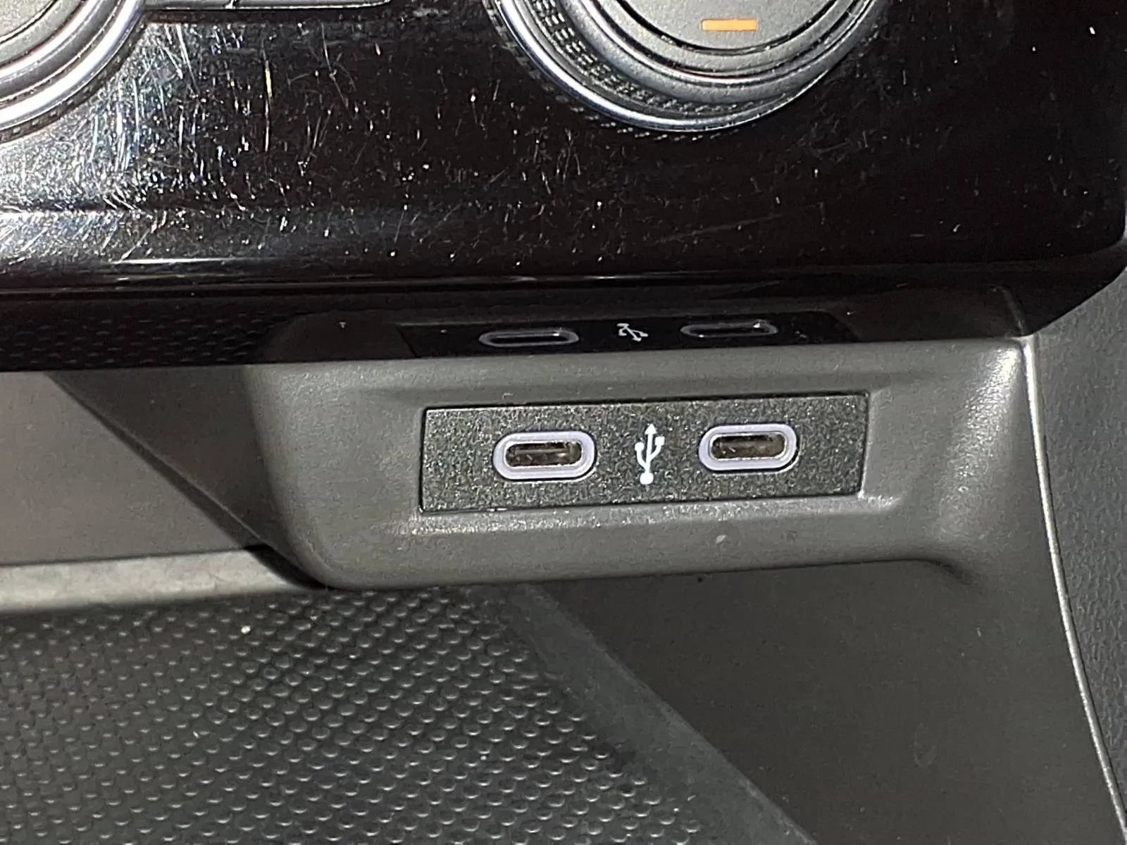 Used 2023 Volkswagen Jetta SE w/ Panoramic Sunroof Package FWD image 21