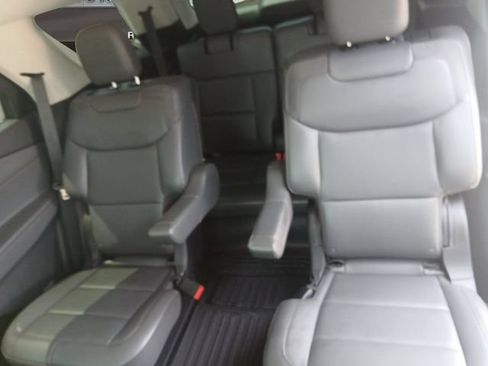 Certified 2025 Ford Explorer Active w/ Active Comfort Package RWD image 13