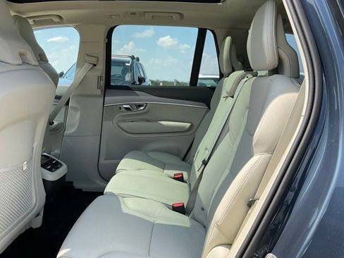 Certified 2025 Volvo XC90 B5 Core AWD/4WD image 10