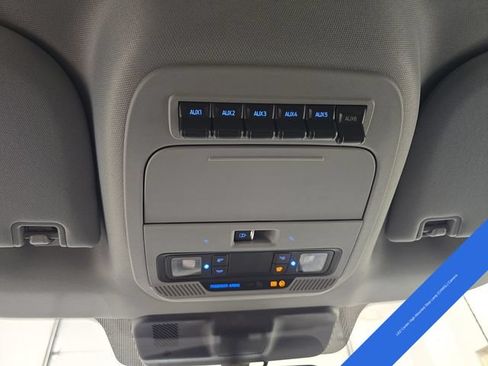 New 2026 Ford F250 XLT w/ XLT Premium Package AWD/4WD image 34