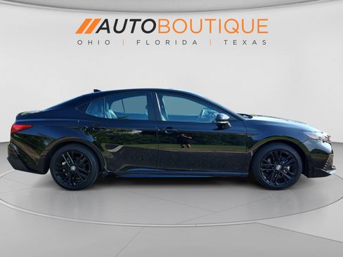 Used 2026 Toyota Camry SE FWD image 6