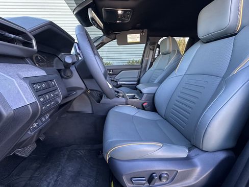 Used 2024 Toyota Tacoma 4x4 Double Cab Hybrid image 9