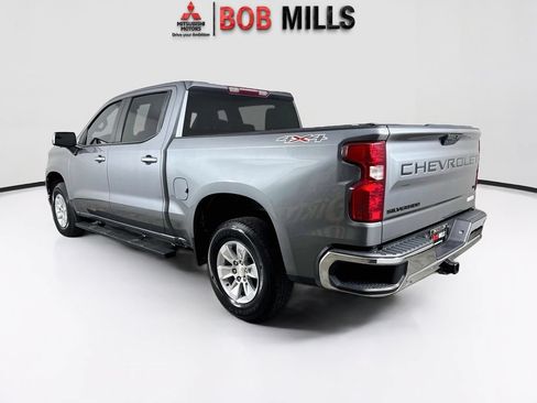 Used 2021 Chevrolet Silverado 1500 LT w/ LPO, Dark Essentials Package AWD/4WD image 5