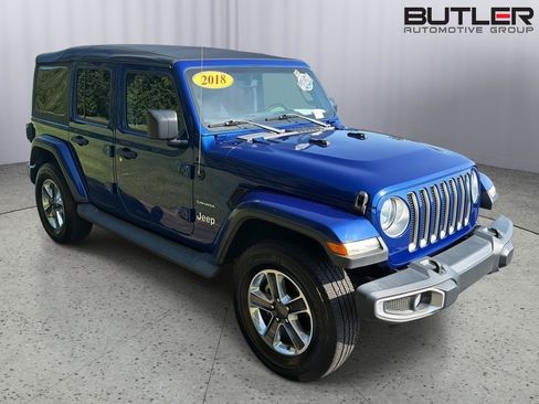 Used 2018 Jeep Wrangler Unlimited Sahara AWD/4WD image 7