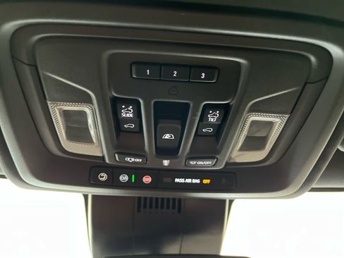 Used 2022 Chevrolet Silverado 1500 ZR2 image 48