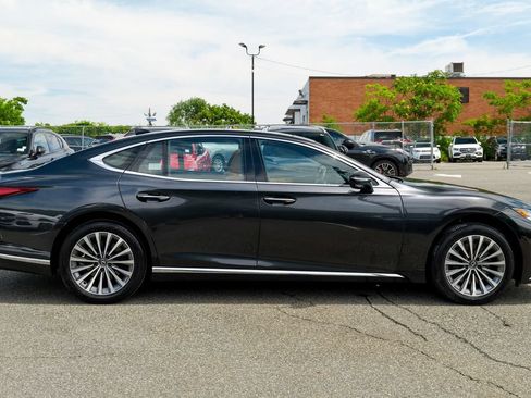 Used 2024 Lexus LS 500 AWD w/ Interior Upgrade Package image 8