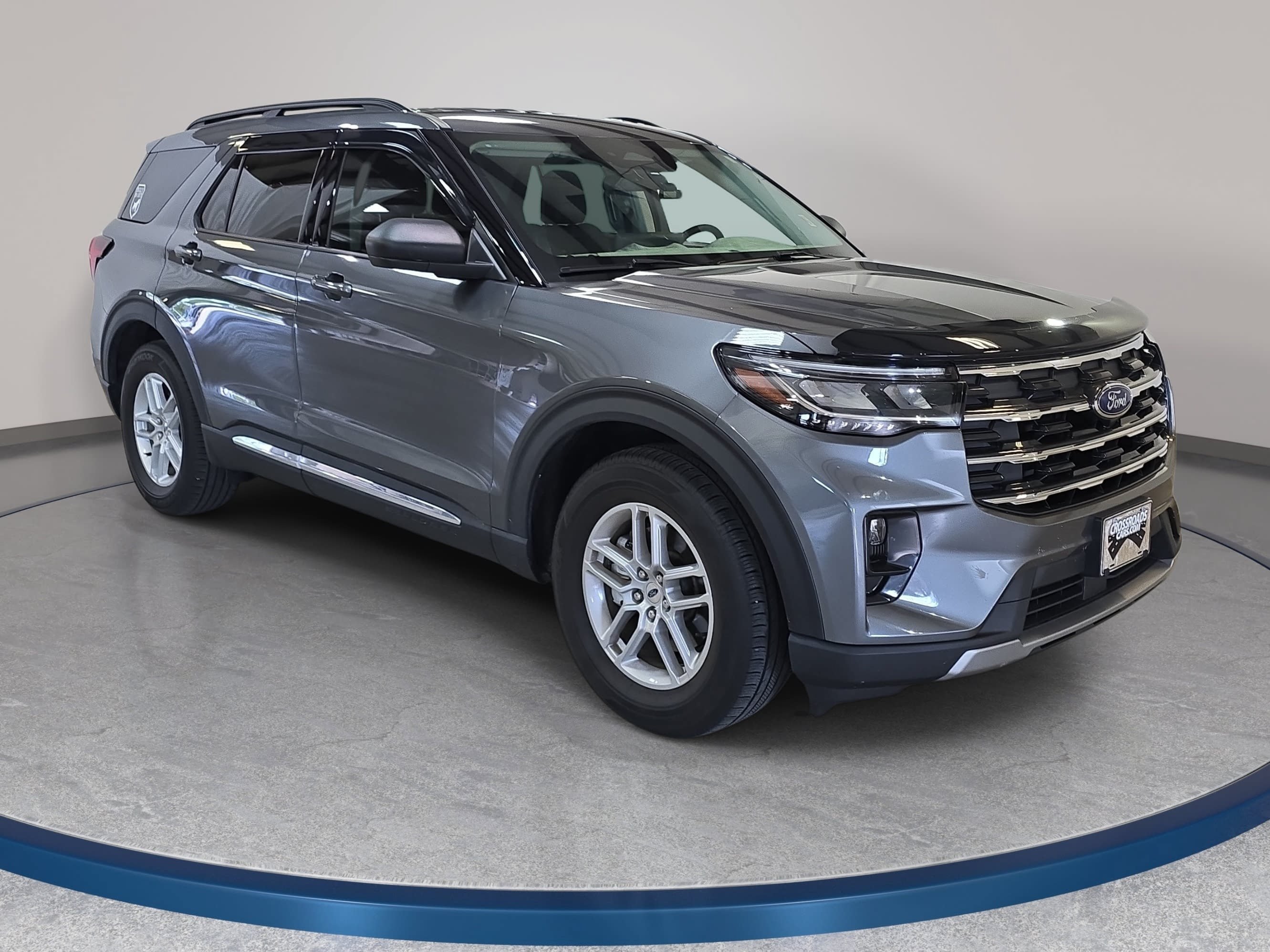 Used 2025 Ford Explorer Active w/ Active Comfort Package RWD image 4
