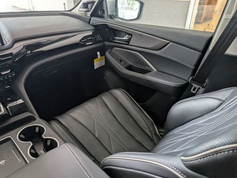 Certified 2026 Acura MDX SH-AWD w/ Advance Package image 16