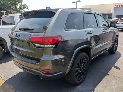 Used 2017 Jeep Grand Cherokee Altitude