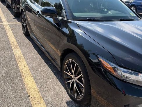 Used 2023 Toyota Camry SE FWD image 4
