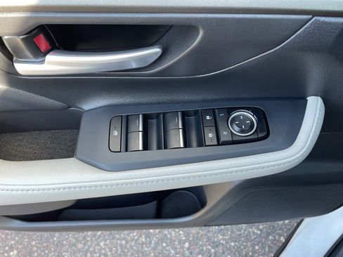 Certified 2025 Toyota Grand Highlander AWD image 21