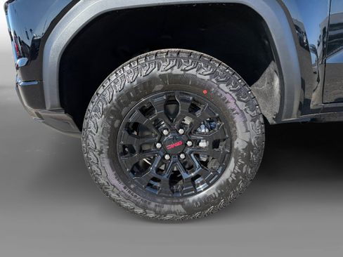 New 2026 GMC Canyon Elevation w/ Convenience Package image 9