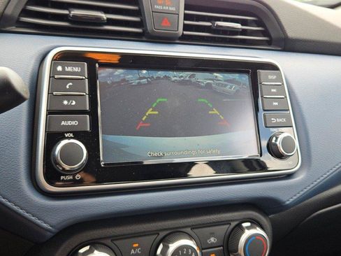 Used 2025 Nissan Versa SV FWD image 23