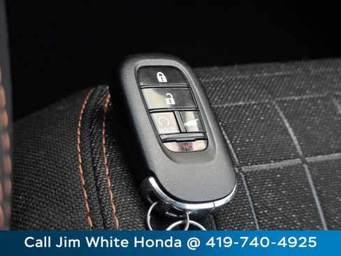 Certified 2024 Honda HR-V Sport image 32